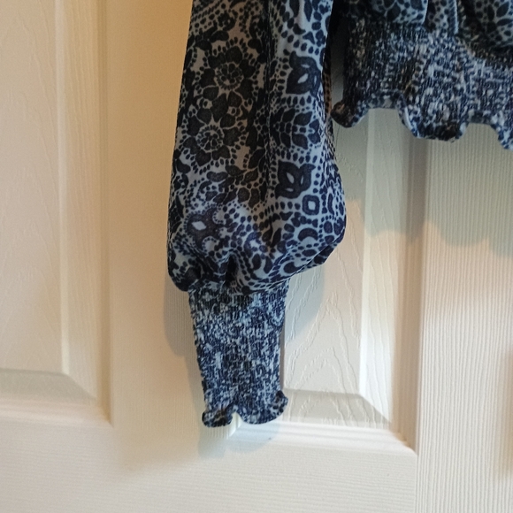 Urban Outfitters Women's  Paisley Alice in Chains Crop Blouse Med Dark Academia‎ - Picture 9 of 16